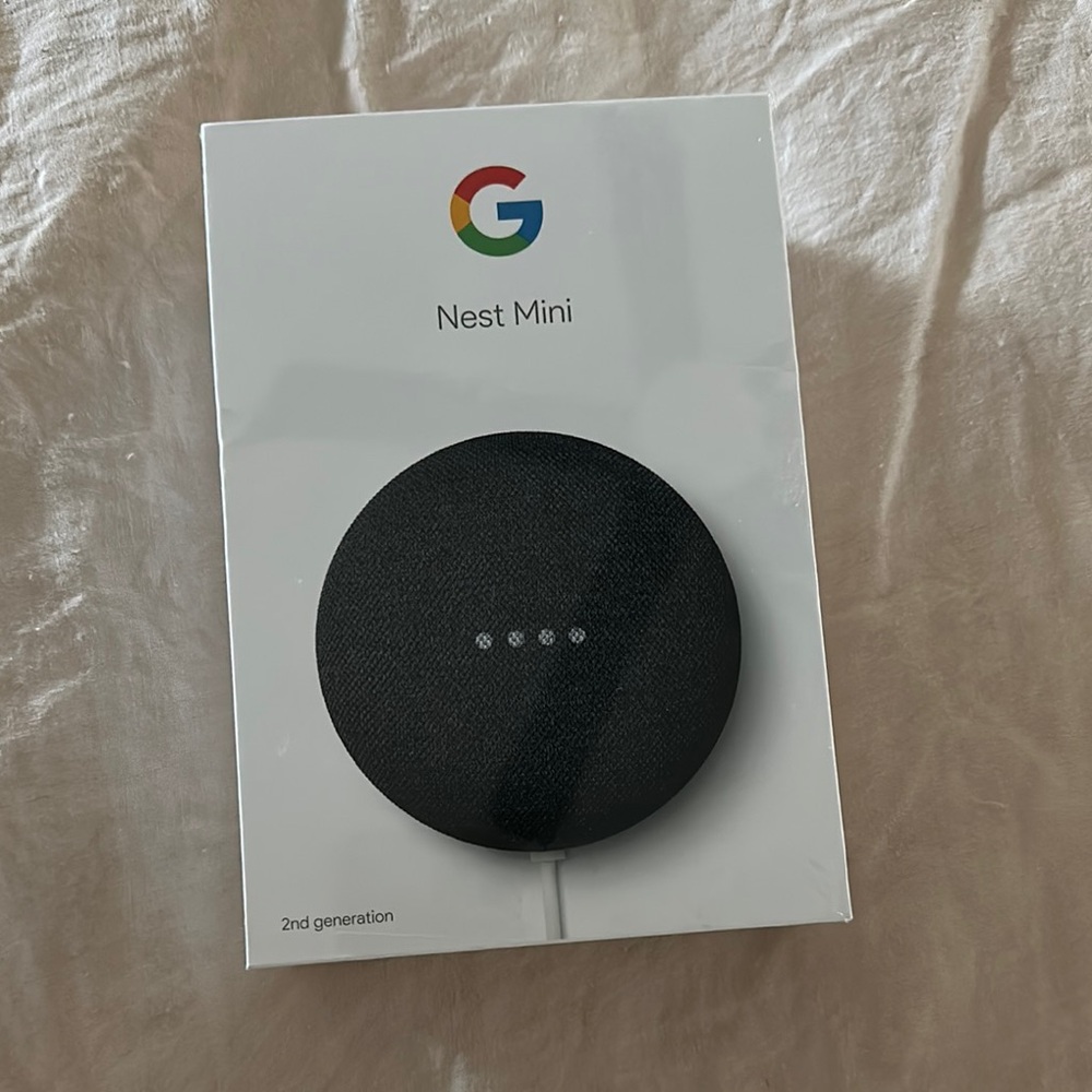 Google Nest Mini 2nd Gen in Charcoal